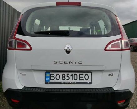 Белый Рено Гранд Сценик, объемом двигателя 1.46 л и пробегом 172 тыс. км за 6156 $, фото 2 на Automoto.ua