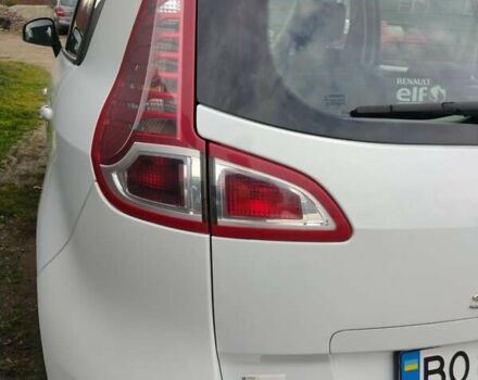 Белый Рено Гранд Сценик, объемом двигателя 1.46 л и пробегом 172 тыс. км за 6156 $, фото 3 на Automoto.ua