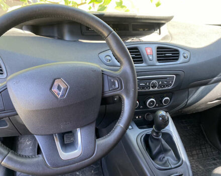 Белый Рено Гранд Сценик, объемом двигателя 1.5 л и пробегом 313 тыс. км за 6900 $, фото 19 на Automoto.ua