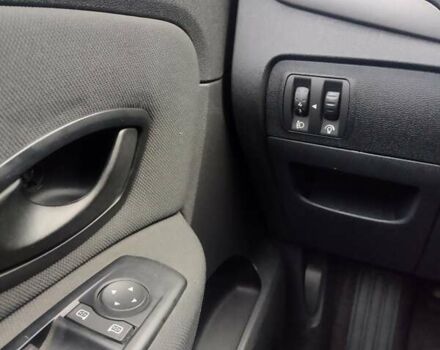 Белый Рено Гранд Сценик, объемом двигателя 1.46 л и пробегом 172 тыс. км за 6156 $, фото 28 на Automoto.ua