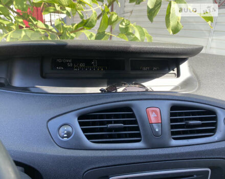 Белый Рено Гранд Сценик, объемом двигателя 1.5 л и пробегом 313 тыс. км за 6900 $, фото 15 на Automoto.ua