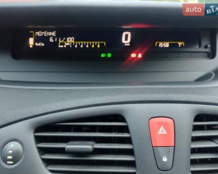 Белый Рено Гранд Сценик, объемом двигателя 1.46 л и пробегом 172 тыс. км за 6156 $, фото 20 на Automoto.ua