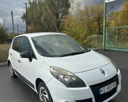 Белый Рено Гранд Сценик, объемом двигателя 1.5 л и пробегом 220 тыс. км за 6900 $, фото 1 на Automoto.ua