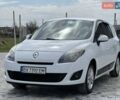 Белый Рено Гранд Сценик, объемом двигателя 1.46 л и пробегом 338 тыс. км за 5999 $, фото 3 на Automoto.ua