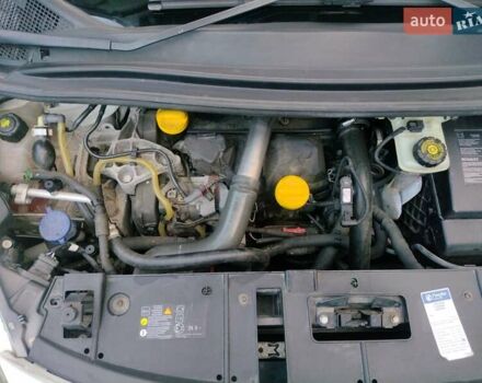 Белый Рено Гранд Сценик, объемом двигателя 1.46 л и пробегом 172 тыс. км за 6156 $, фото 35 на Automoto.ua