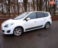 Белый Рено Гранд Сценик, объемом двигателя 1.4 л и пробегом 260 тыс. км за 6100 $, фото 1 на Automoto.ua