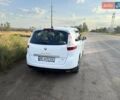 Белый Рено Гранд Сценик, объемом двигателя 1.9 л и пробегом 225 тыс. км за 7000 $, фото 5 на Automoto.ua