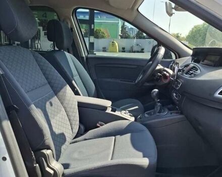 Белый Рено Гранд Сценик, объемом двигателя 1.46 л и пробегом 240 тыс. км за 6500 $, фото 7 на Automoto.ua