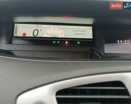 Белый Рено Гранд Сценик, объемом двигателя 1.5 л и пробегом 287 тыс. км за 6200 $, фото 14 на Automoto.ua