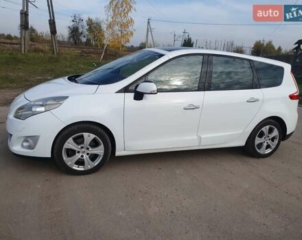 Рено Гранд Сценик 2010 в Ковель на Automoto.ua Белый Рено Гранд Сценик, объемом двигателя 1.4 л и пробегом 186 тыс. км за 6300 $, фото 9 на Automoto.ua