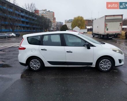 Білий Рено Гранд Сценік, об'ємом двигуна 1.5 л та пробігом 371 тис. км за 5900 $, фото 3 на Automoto.ua