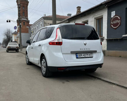 Белый Рено Гранд Сценик, объемом двигателя 1.6 л и пробегом 135 тыс. км за 7999 $, фото 4 на Automoto.ua