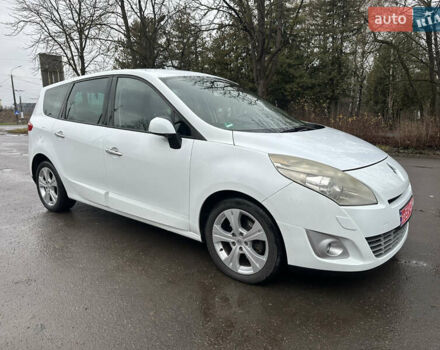 Білий Рено Гранд Сценік, об'ємом двигуна 0 л та пробігом 180 тис. км за 5600 $, фото 7 на Automoto.ua