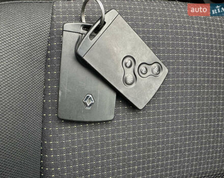 Білий Рено Гранд Сценік, об'ємом двигуна 0 л та пробігом 180 тис. км за 5600 $, фото 15 на Automoto.ua