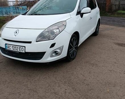 Белый Рено Гранд Сценик, объемом двигателя 1.5 л и пробегом 287 тыс. км за 6200 $, фото 1 на Automoto.ua