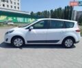 Белый Рено Гранд Сценик, объемом двигателя 1.5 л и пробегом 247 тыс. км за 4850 $, фото 3 на Automoto.ua