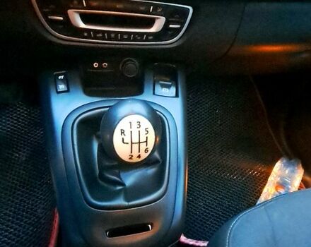 Рено Гранд Сценік 2010 у Полтаві на Automoto.ua Білий Рено Гранд Сценік, об'ємом двигуна 1.4 л та пробігом 199 тис. км за 6500 $, фото 10 на Automoto.ua
