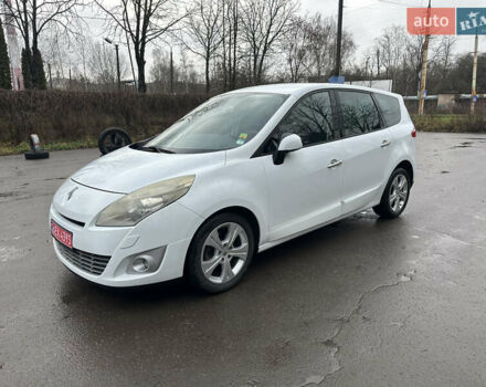 Білий Рено Гранд Сценік, об'ємом двигуна 0 л та пробігом 180 тис. км за 5600 $, фото 1 на Automoto.ua