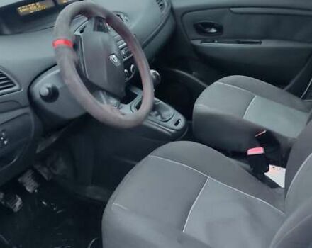 Белый Рено Гранд Сценик, объемом двигателя 1.46 л и пробегом 300 тыс. км за 5900 $, фото 8 на Automoto.ua