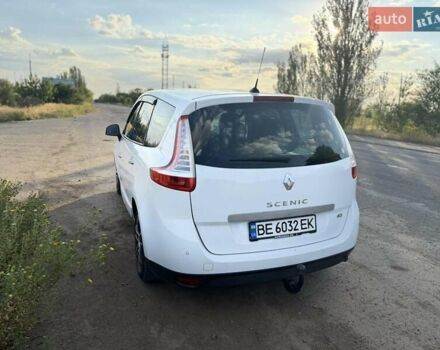 Белый Рено Гранд Сценик, объемом двигателя 1.9 л и пробегом 225 тыс. км за 7000 $, фото 15 на Automoto.ua