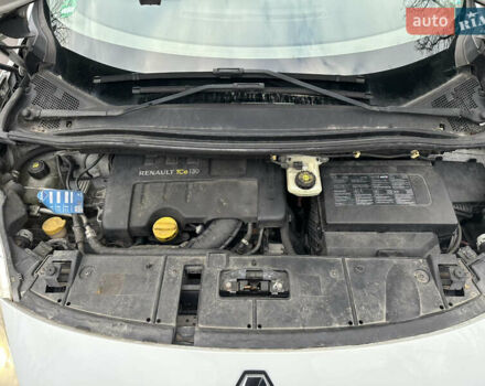 Білий Рено Гранд Сценік, об'ємом двигуна 0 л та пробігом 180 тис. км за 5600 $, фото 18 на Automoto.ua
