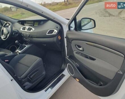 Рено Гранд Сценик 2010 в Ковель на Automoto.ua Белый Рено Гранд Сценик, объемом двигателя 1.4 л и пробегом 186 тыс. км за 6300 $, фото 3 на Automoto.ua