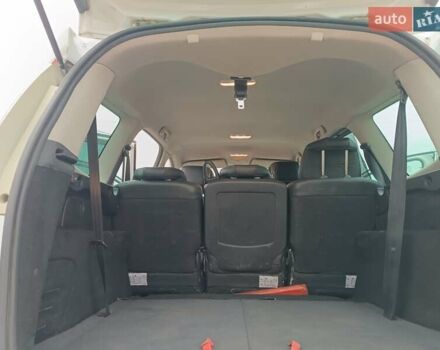 Белый Рено Гранд Сценик, объемом двигателя 1.5 л и пробегом 287 тыс. км за 6200 $, фото 16 на Automoto.ua