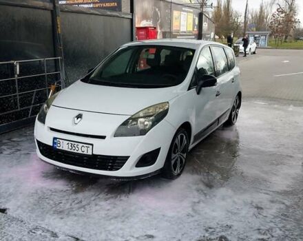 Білий Рено Гранд Сценік, об'ємом двигуна 1.5 л та пробігом 371 тис. км за 5900 $, фото 10 на Automoto.ua