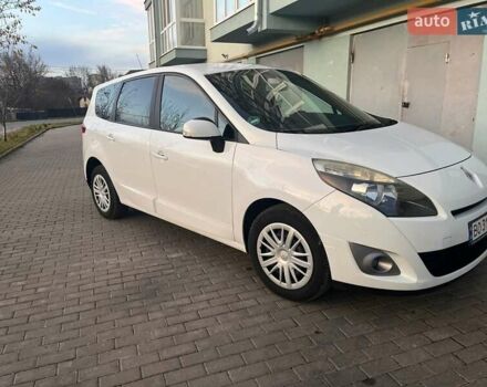 Белый Рено Гранд Сценик, объемом двигателя 1.46 л и пробегом 370 тыс. км за 6899 $, фото 44 на Automoto.ua