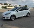 Белый Рено Гранд Сценик, объемом двигателя 1.6 л и пробегом 310 тыс. км за 6700 $, фото 1 на Automoto.ua