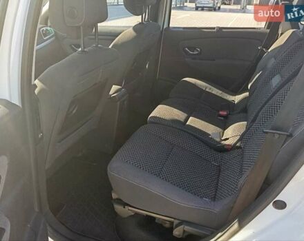 Білий Рено Гранд Сценік, об'ємом двигуна 1.6 л та пробігом 233 тис. км за 7300 $, фото 27 на Automoto.ua