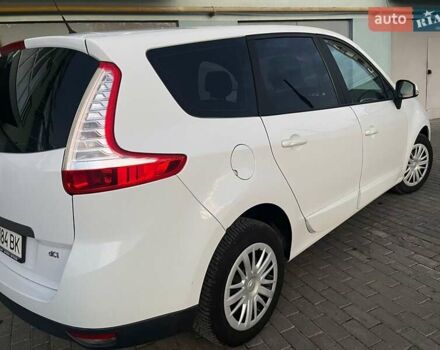 Белый Рено Гранд Сценик, объемом двигателя 1.46 л и пробегом 370 тыс. км за 6899 $, фото 22 на Automoto.ua