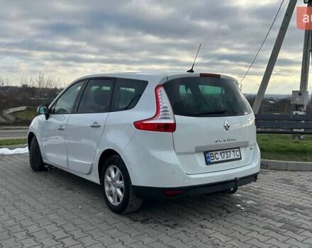 Белый Рено Гранд Сценик, объемом двигателя 1.6 л и пробегом 166 тыс. км за 8350 $, фото 2 на Automoto.ua