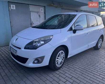 Белый Рено Гранд Сценик, объемом двигателя 1.46 л и пробегом 370 тыс. км за 6899 $, фото 2 на Automoto.ua