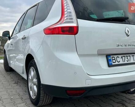 Белый Рено Гранд Сценик, объемом двигателя 1.6 л и пробегом 166 тыс. км за 8350 $, фото 10 на Automoto.ua