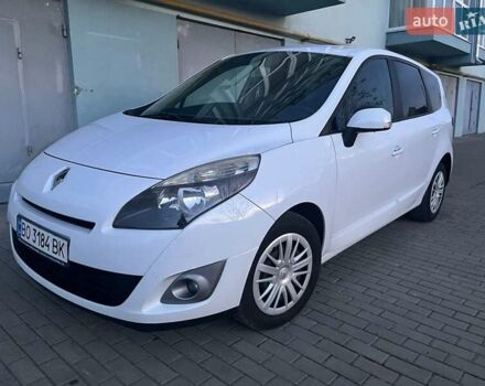 Белый Рено Гранд Сценик, объемом двигателя 1.46 л и пробегом 370 тыс. км за 6899 $, фото 4 на Automoto.ua