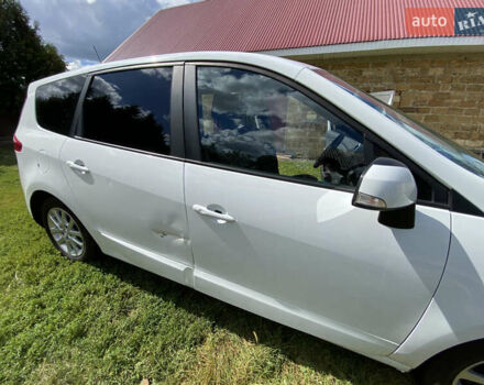 Рено Гранд Сценик 2011 в Луцке на Automoto.ua Белый Рено Гранд Сценик, объемом двигателя 1.5 л и пробегом 241 тыс. км за 6800 $, фото 6 на Automoto.ua