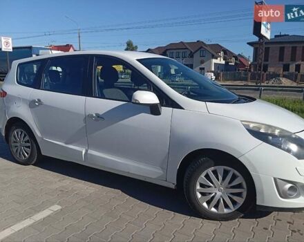 Білий Рено Гранд Сценік, об'ємом двигуна 1.6 л та пробігом 233 тис. км за 7300 $, фото 2 на Automoto.ua