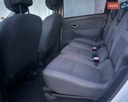 Белый Рено Гранд Сценик, объемом двигателя 1.46 л и пробегом 370 тыс. км за 6899 $, фото 6 на Automoto.ua