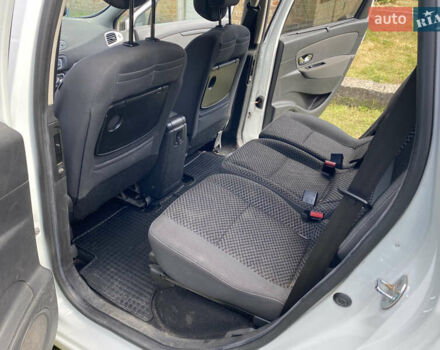 Рено Гранд Сценик 2011 в Луцке на Automoto.ua Белый Рено Гранд Сценик, объемом двигателя 1.5 л и пробегом 241 тыс. км за 6800 $, фото 17 на Automoto.ua