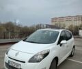 Білий Рено Гранд Сценік, об'ємом двигуна 1.9 л та пробігом 237 тис. км за 7900 $, фото 1 на Automoto.ua