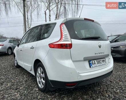 Белый Рено Гранд Сценик, объемом двигателя 1.5 л и пробегом 234 тыс. км за 6700 $, фото 3 на Automoto.ua