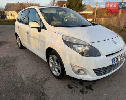 Белый Рено Гранд Сценик, объемом двигателя 1.9 л и пробегом 200 тыс. км за 8200 $, фото 7 на Automoto.ua