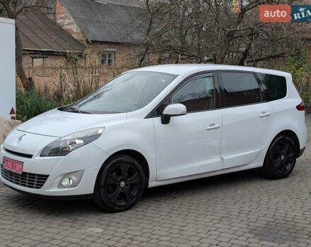 Білий Рено Гранд Сценік, об'ємом двигуна 1.5 л та пробігом 158 тис. км за 6999 $, фото 9 на Automoto.ua