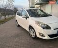 Белый Рено Гранд Сценик, объемом двигателя 1.46 л и пробегом 370 тыс. км за 6899 $, фото 42 на Automoto.ua