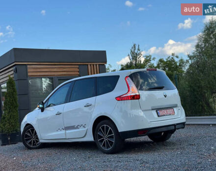 Білий Рено Гранд Сценік, об'ємом двигуна 2 л та пробігом 199 тис. км за 8250 $, фото 22 на Automoto.ua