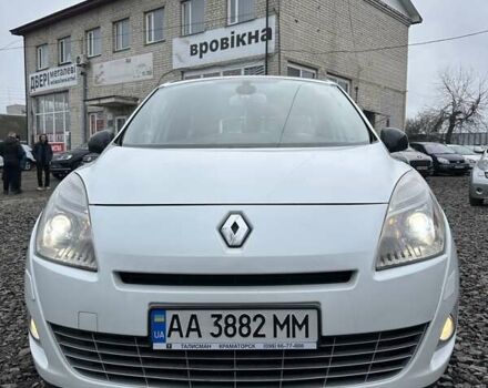 Белый Рено Гранд Сценик, объемом двигателя 1.5 л и пробегом 234 тыс. км за 6700 $, фото 2 на Automoto.ua