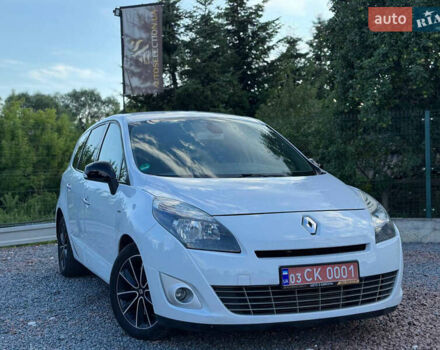 Білий Рено Гранд Сценік, об'ємом двигуна 2 л та пробігом 199 тис. км за 8250 $, фото 5 на Automoto.ua