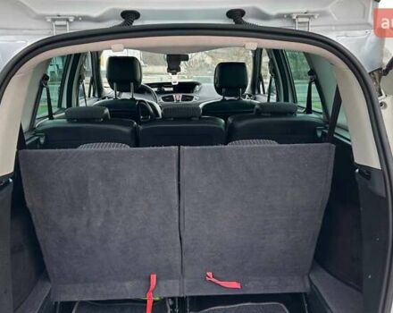 Белый Рено Гранд Сценик, объемом двигателя 1.6 л и пробегом 166 тыс. км за 8350 $, фото 22 на Automoto.ua