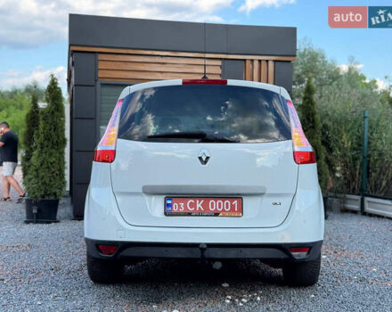 Білий Рено Гранд Сценік, об'ємом двигуна 2 л та пробігом 199 тис. км за 8250 $, фото 16 на Automoto.ua